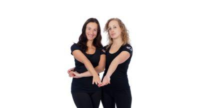 Samantha en Yvonne van You can dance leren jou in hun online danscursus de salsa of bachata