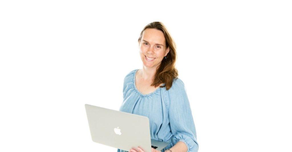 Francine van den Brink helpt je met haar online cursus om betere teksten te schrijven